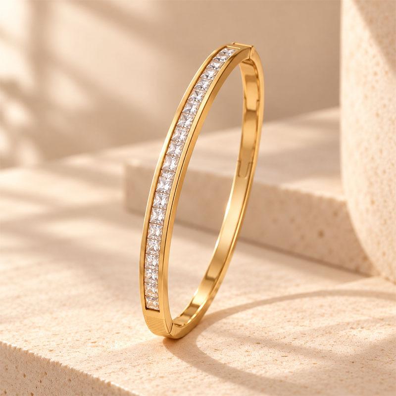 3pc Unisex 18K Golden Plated Bracelet and Earrings Set